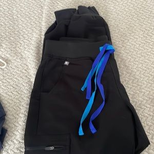 Figs Zamora scrub jogger - blue multicolor drawstring